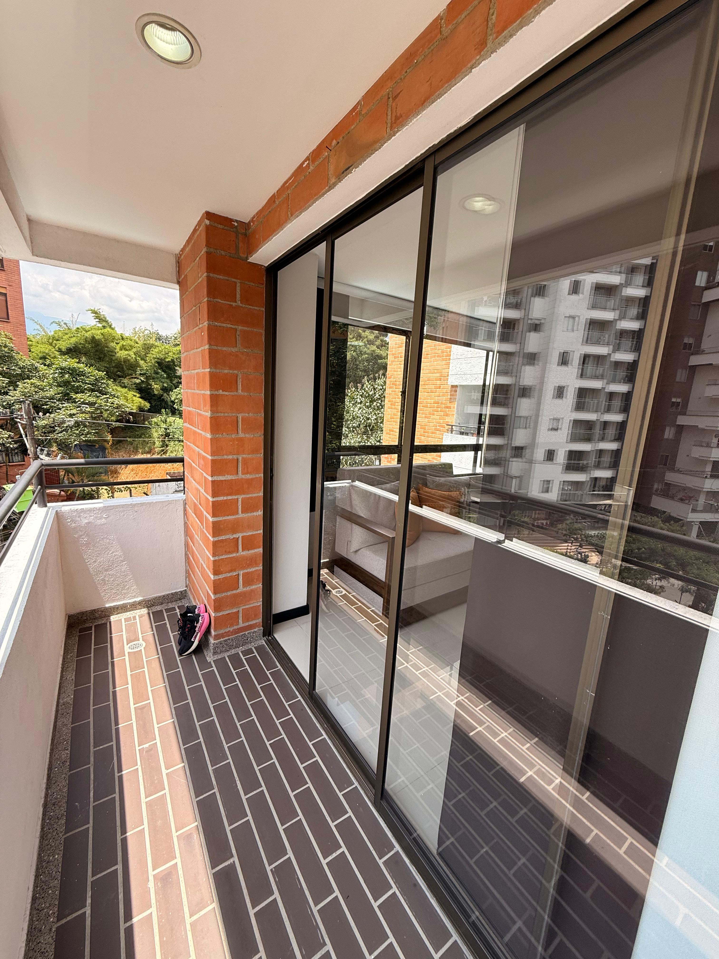 Amplio Apartamento para la Venta en Robledo, Pilarica