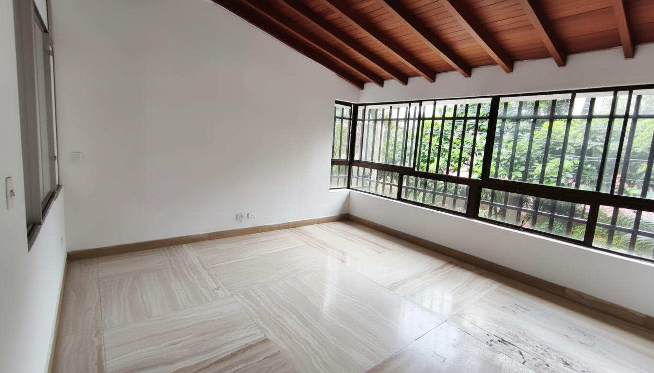 Se Arrienda Casa Comercial En El Velodromo; Medellin