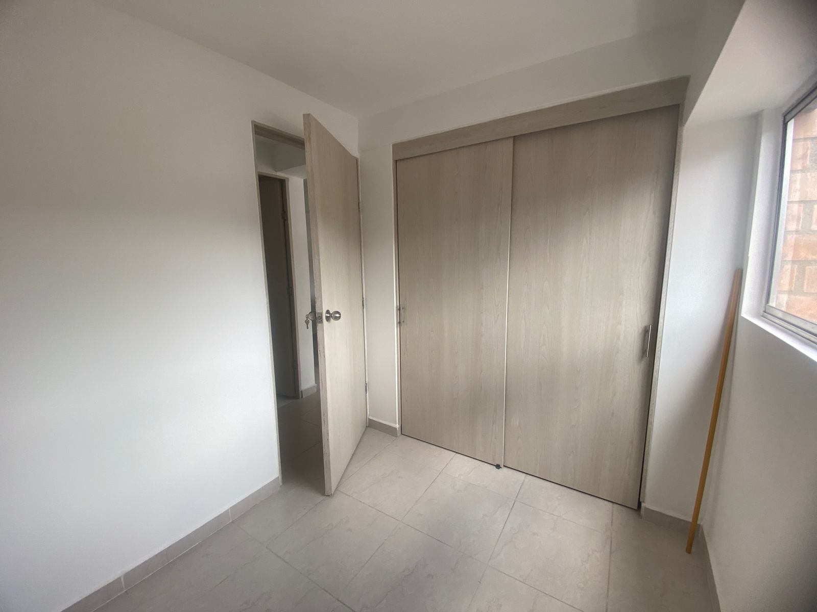 Apartamento con Buena Iluminación en Arriendo en La America, Cristobal