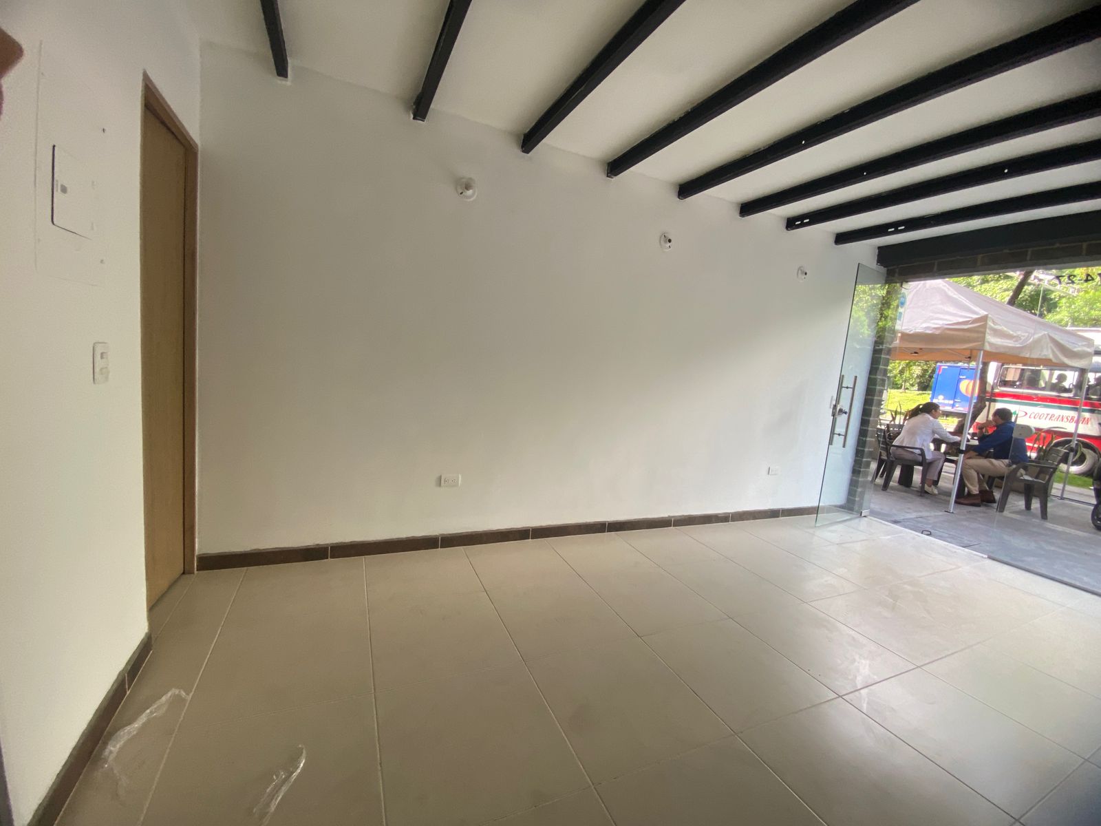 Local Comercial para Arriendo en Los Colores, Medellín