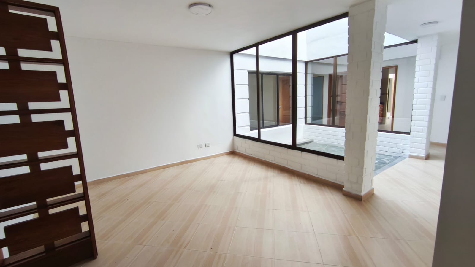 Se Arrienda Casa en Primer Piso en la Castellana, Medellín