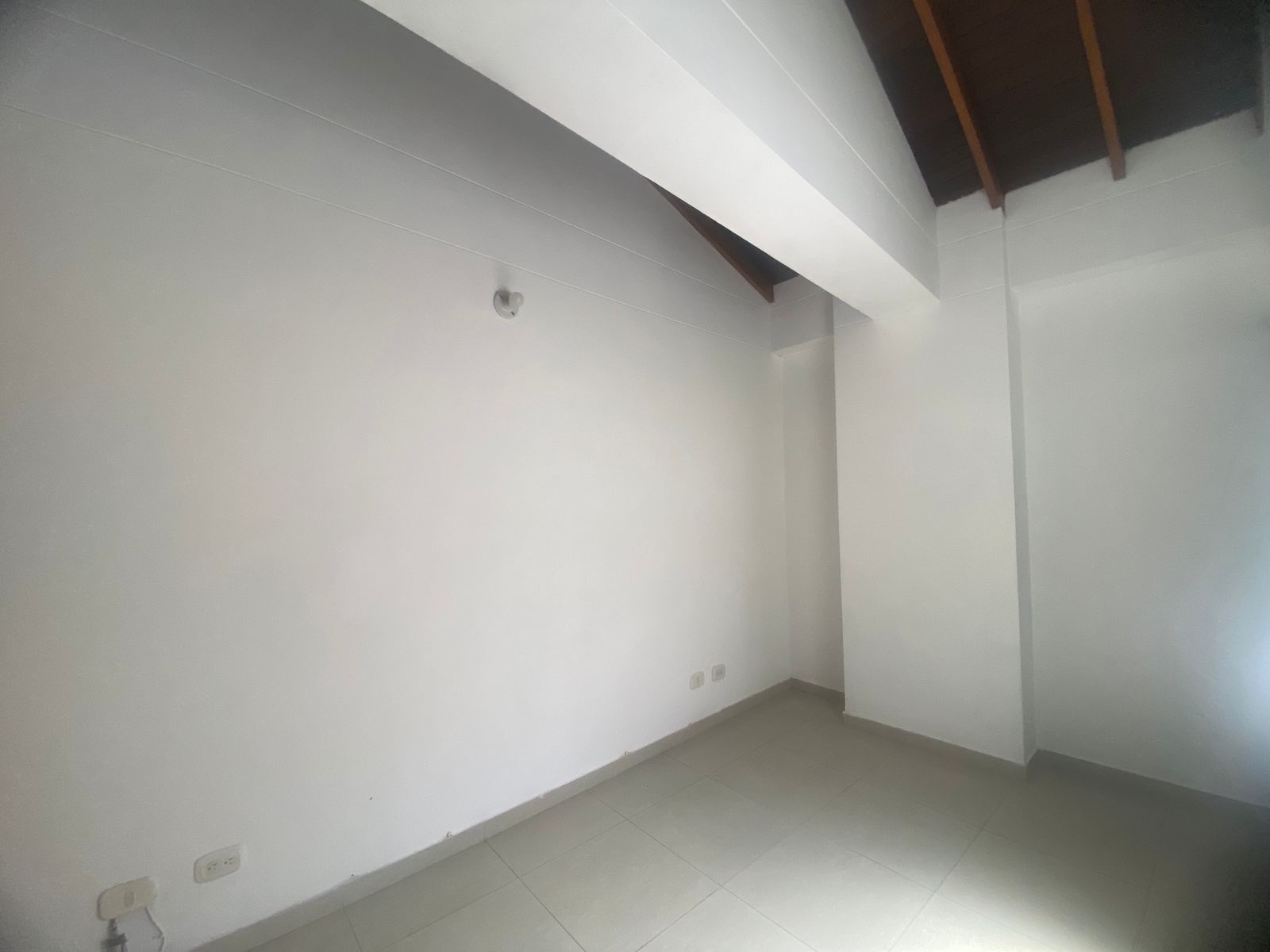 Iluminado Apartamento para Arriendo en Laureles, Estadio, Medellín