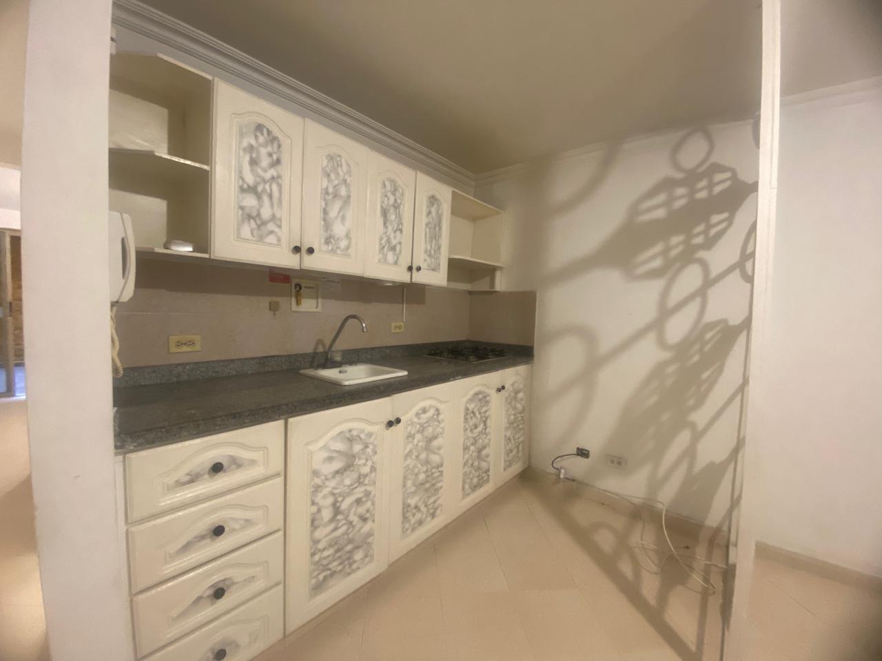 Comodo Apartaestudio para Arriendo en Barrio Cristobal, Medellín