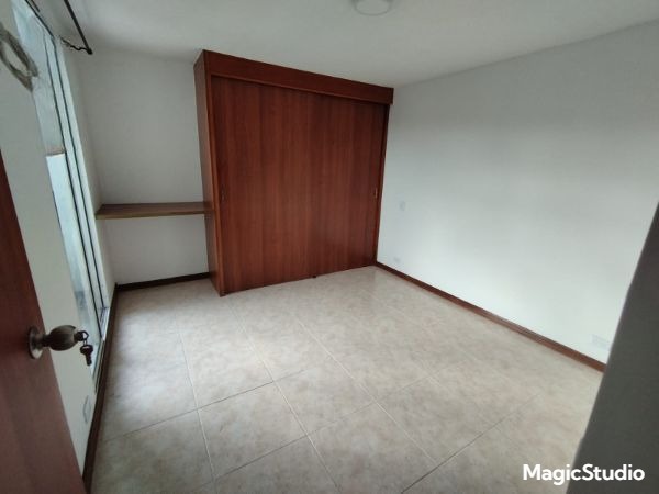 Se arrienda apartamento en Aires de Valencia,Estadio,Medellín