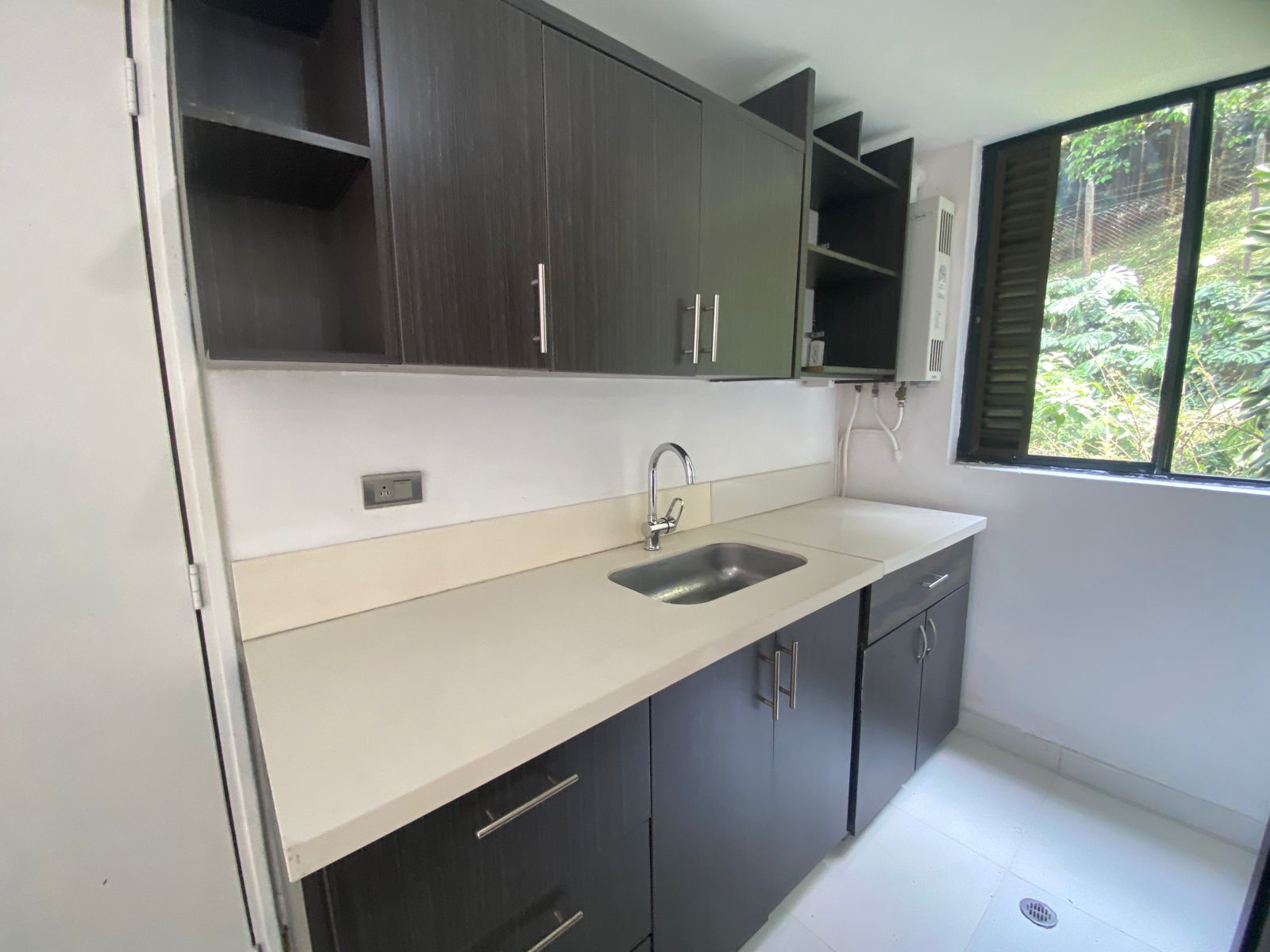 Moderno Apartamento para Arriendo en San Diego, Medellín