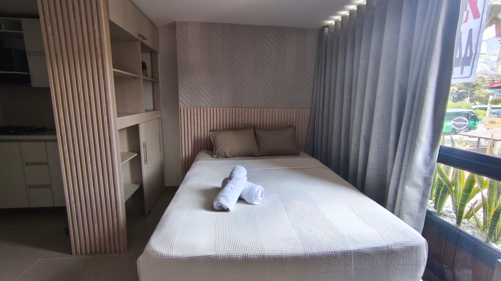 Se Arrienda Apartaestudio Amoblado, en San Javier, Medellín