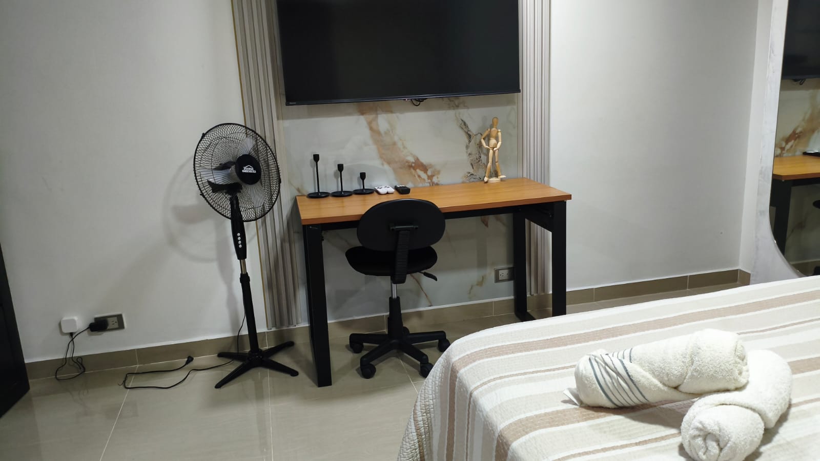Se Arrienda Apartaestudio Amoblado, en San Javier, Medellín