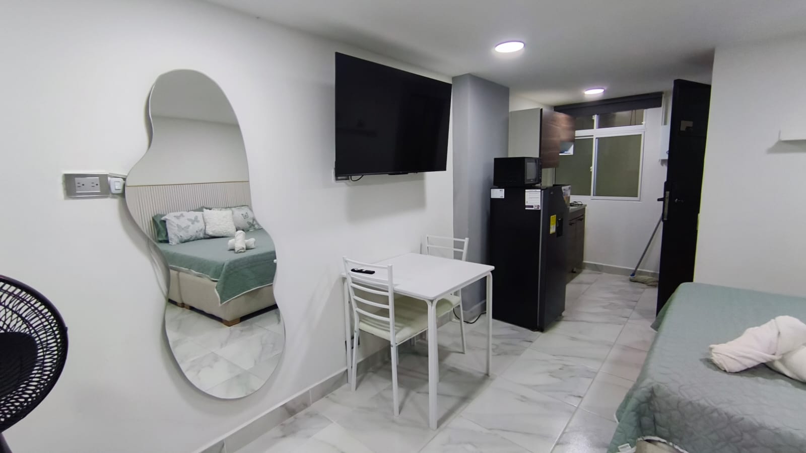 Se Arrienda Apartaestudio Amoblado, en San Javier, Medellín