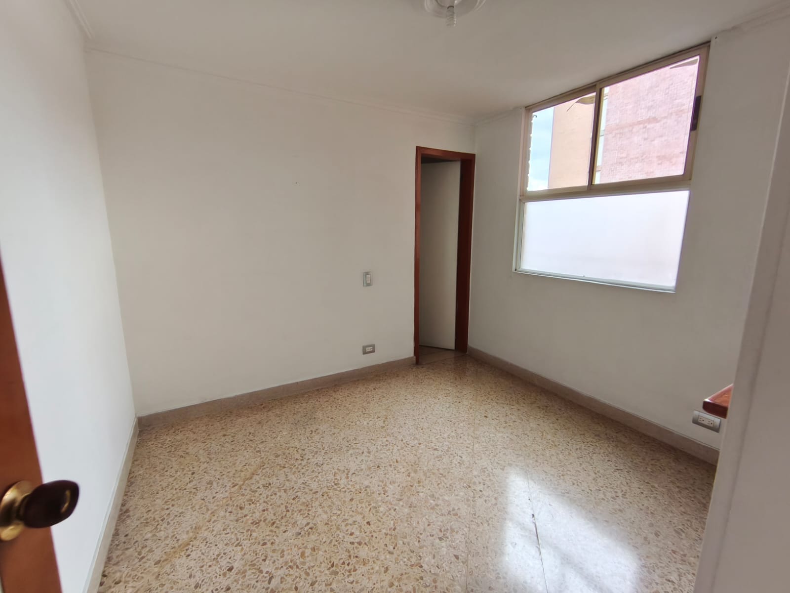 Se Arrienda Apartamento en el Laureles, Medellín