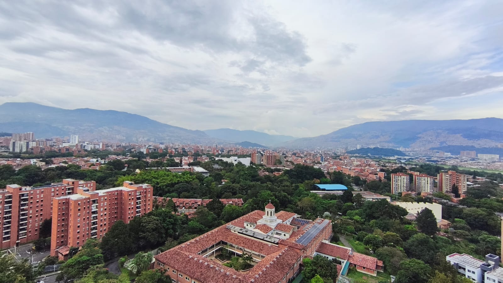 Apartamento Familiar con Excelente vista en Belén, Loma los Bernal
