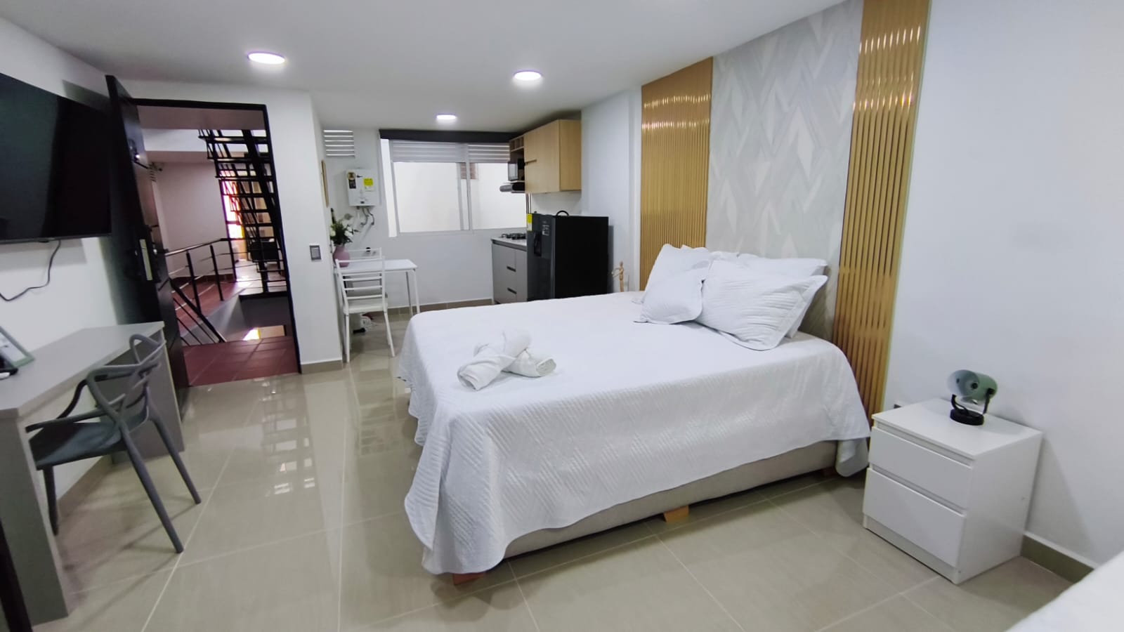 Se Arrienda Apartaestudio Amoblado, en San Javier, Medellín