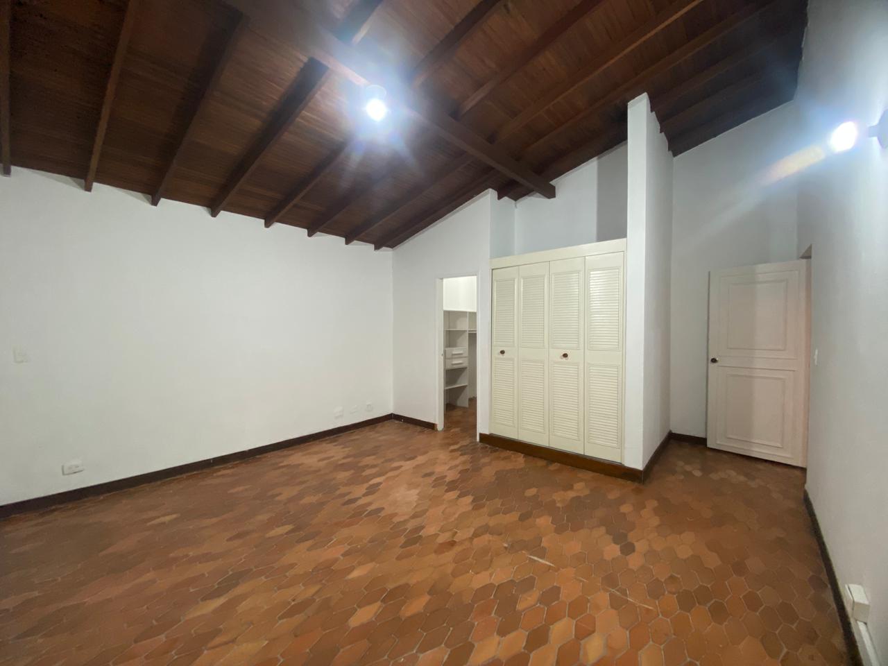 Se Arrienda Casa En El Poblado La Linde