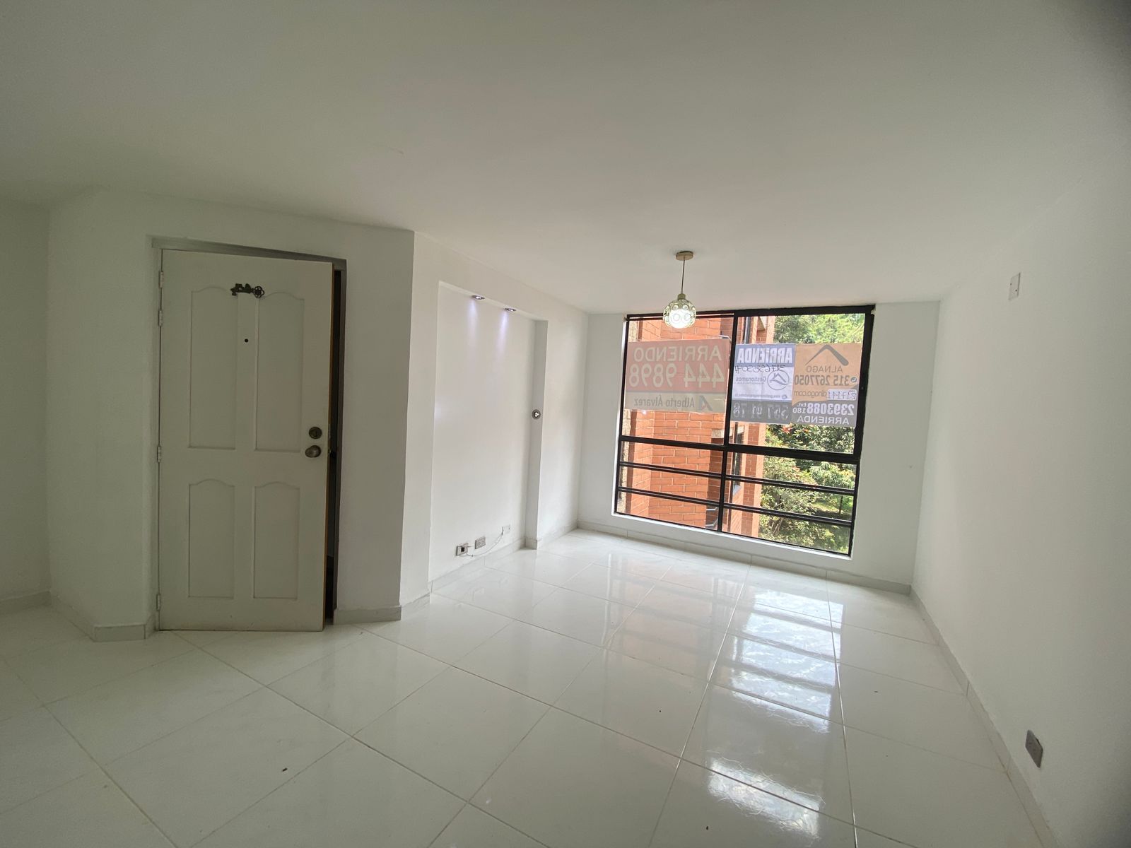 Moderno Apartamento para Arriendo en San Diego, Medellín