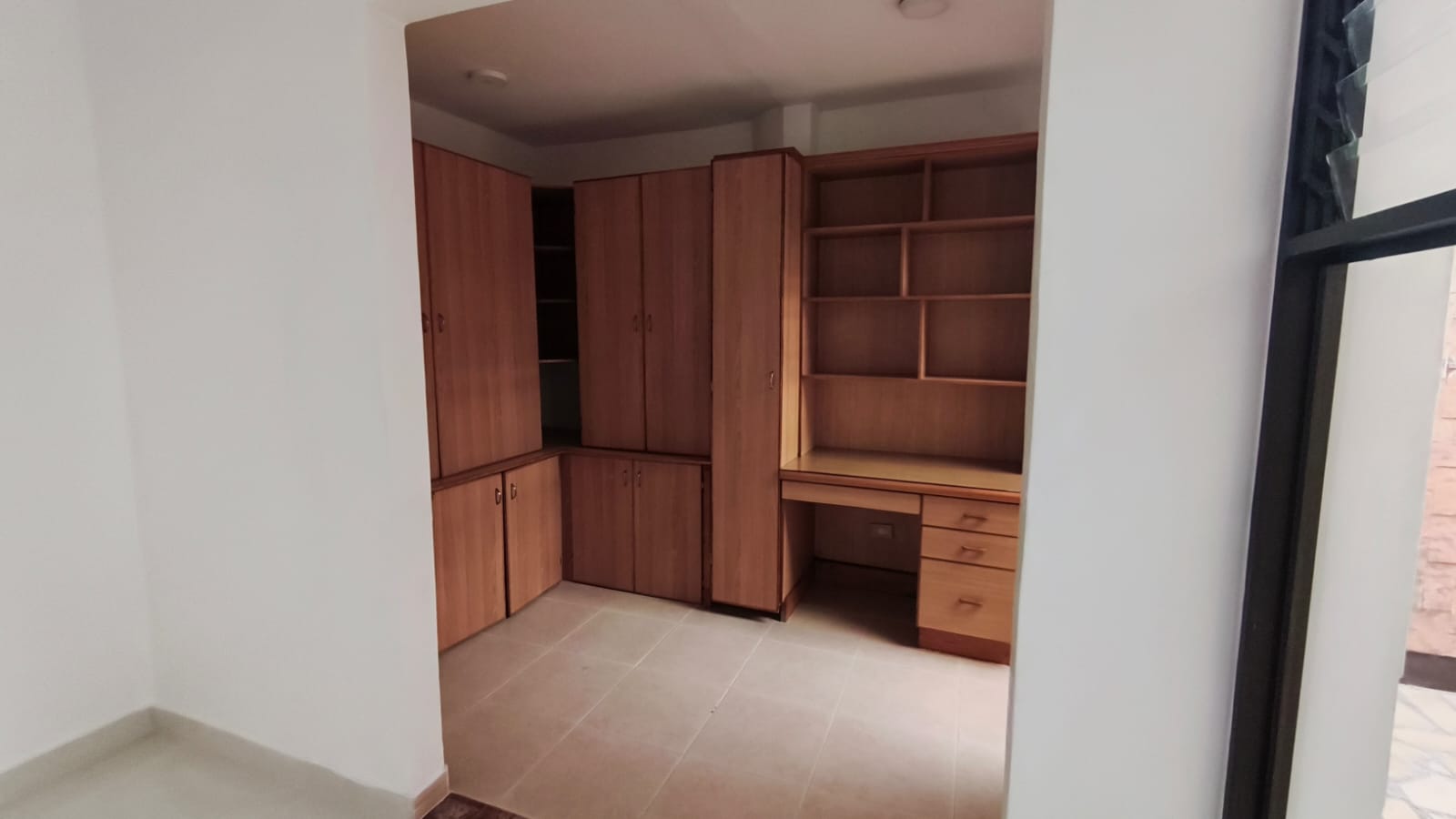 Se Arrienda Casa en Primer Piso en la Castellana, Medellín