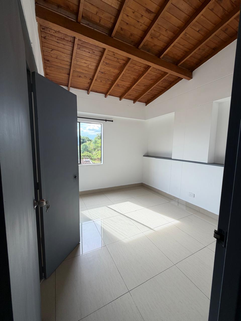 Se Arrienda Apartamento en Laureles La Castellana Medellín