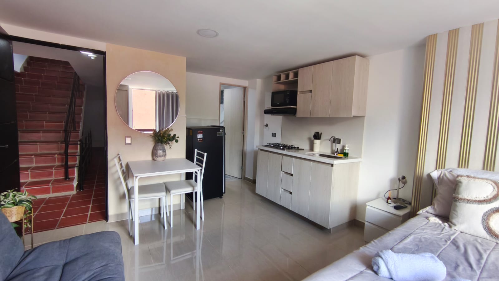 Se Arrienda Apartaestudio Amoblado, en San Javier, Medellín