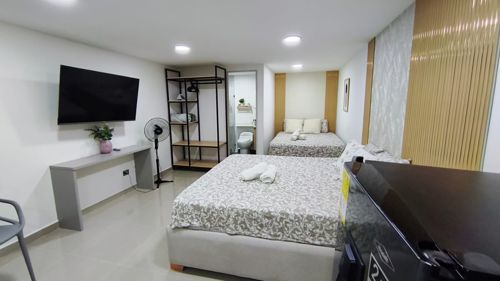 Se Arrienda Apartaestudio Amoblado, en San Javier, Medellín