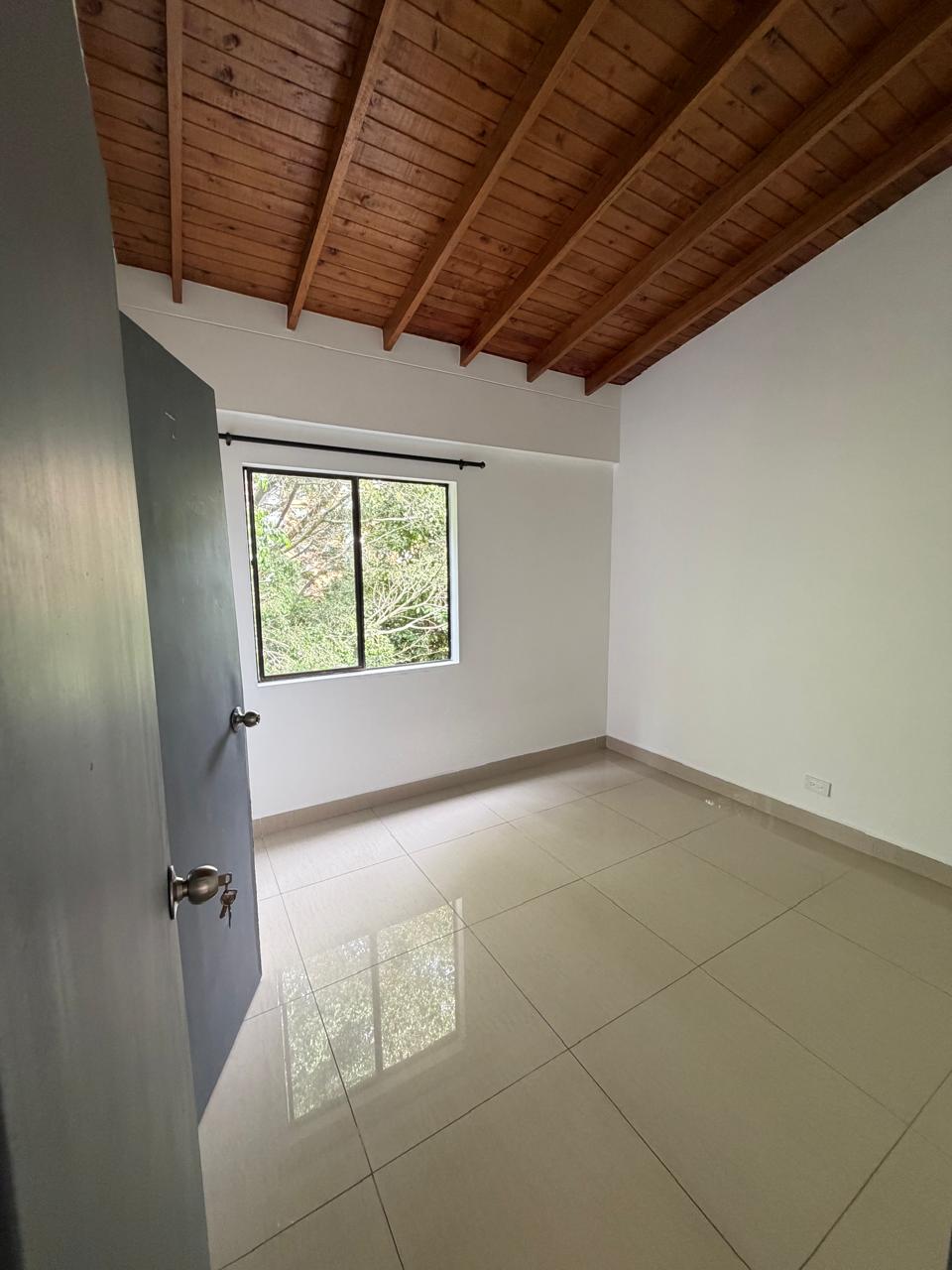 Se Arrienda Apartamento en Laureles La Castellana Medellín