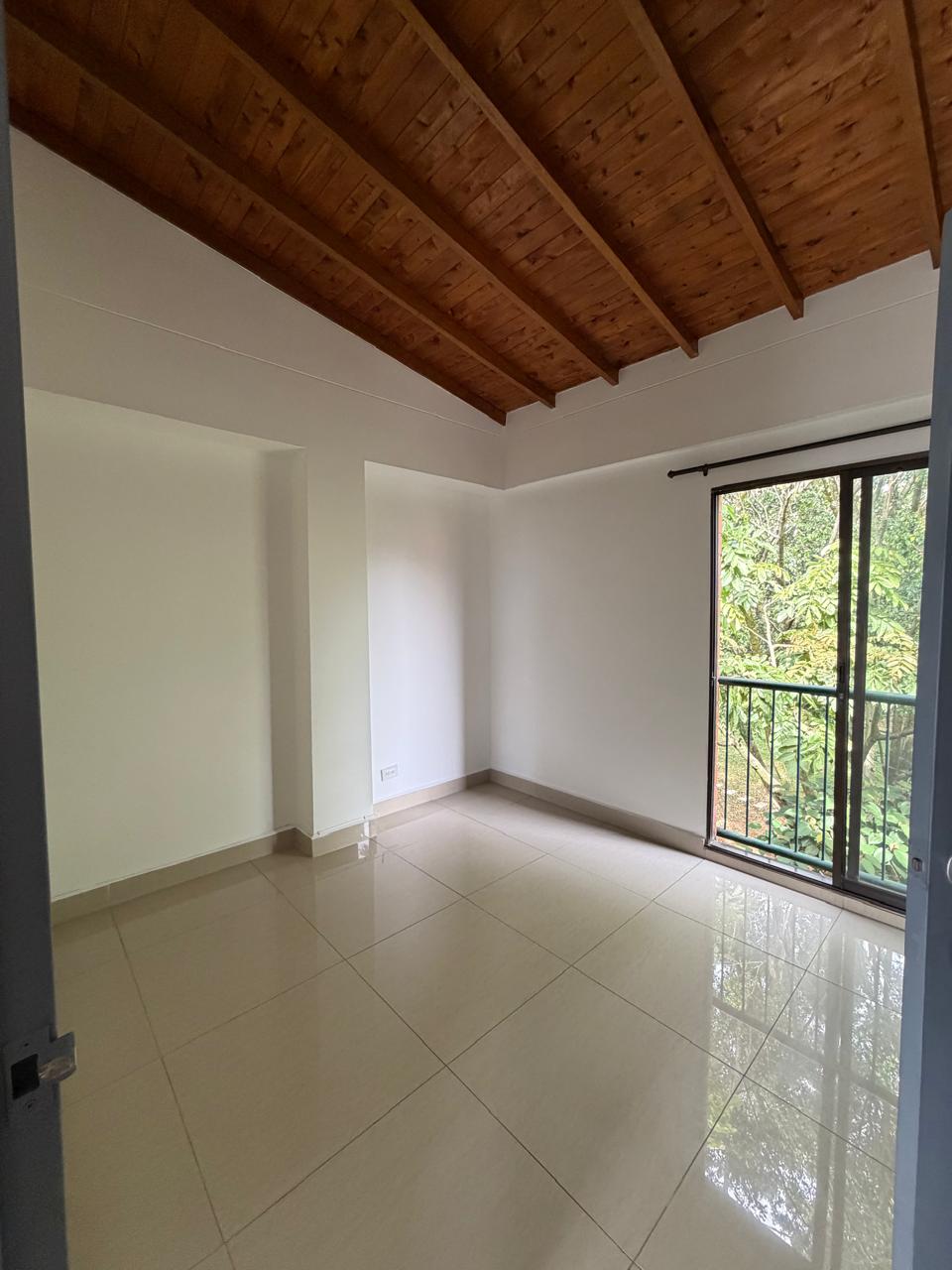 Se Arrienda Apartamento en Laureles La Castellana Medellín