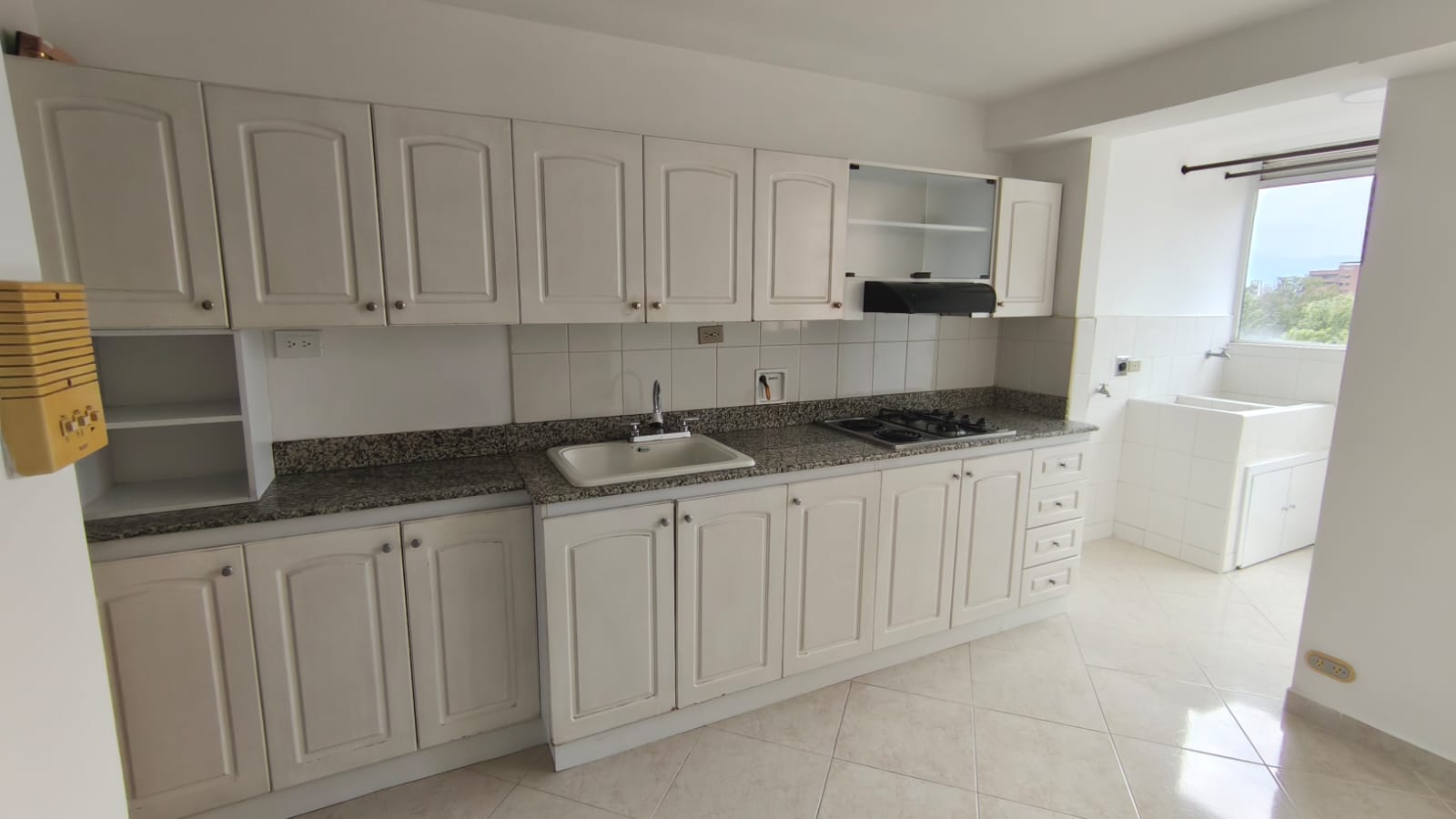 Se Arrienda Apartamento en los Colores, Medellín