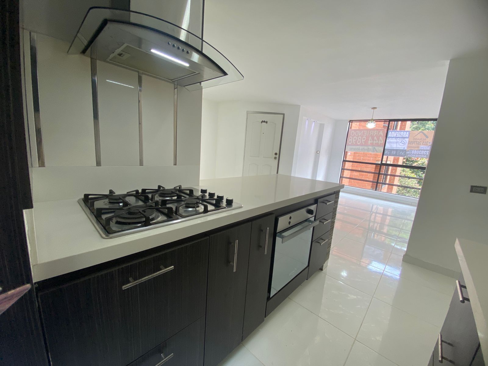 Moderno Apartamento para Arriendo en San Diego, Medellín