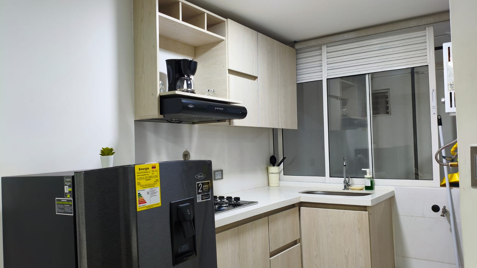 Se Arrienda Apartaestudio Amoblado, en San Javier, Medellín