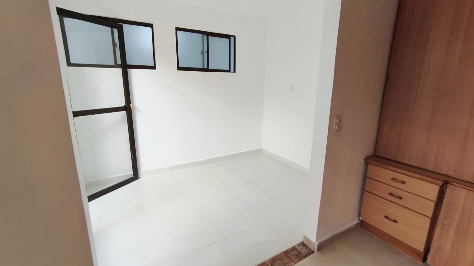 Se Arrienda Casa en Primer Piso en la Castellana, Medellín