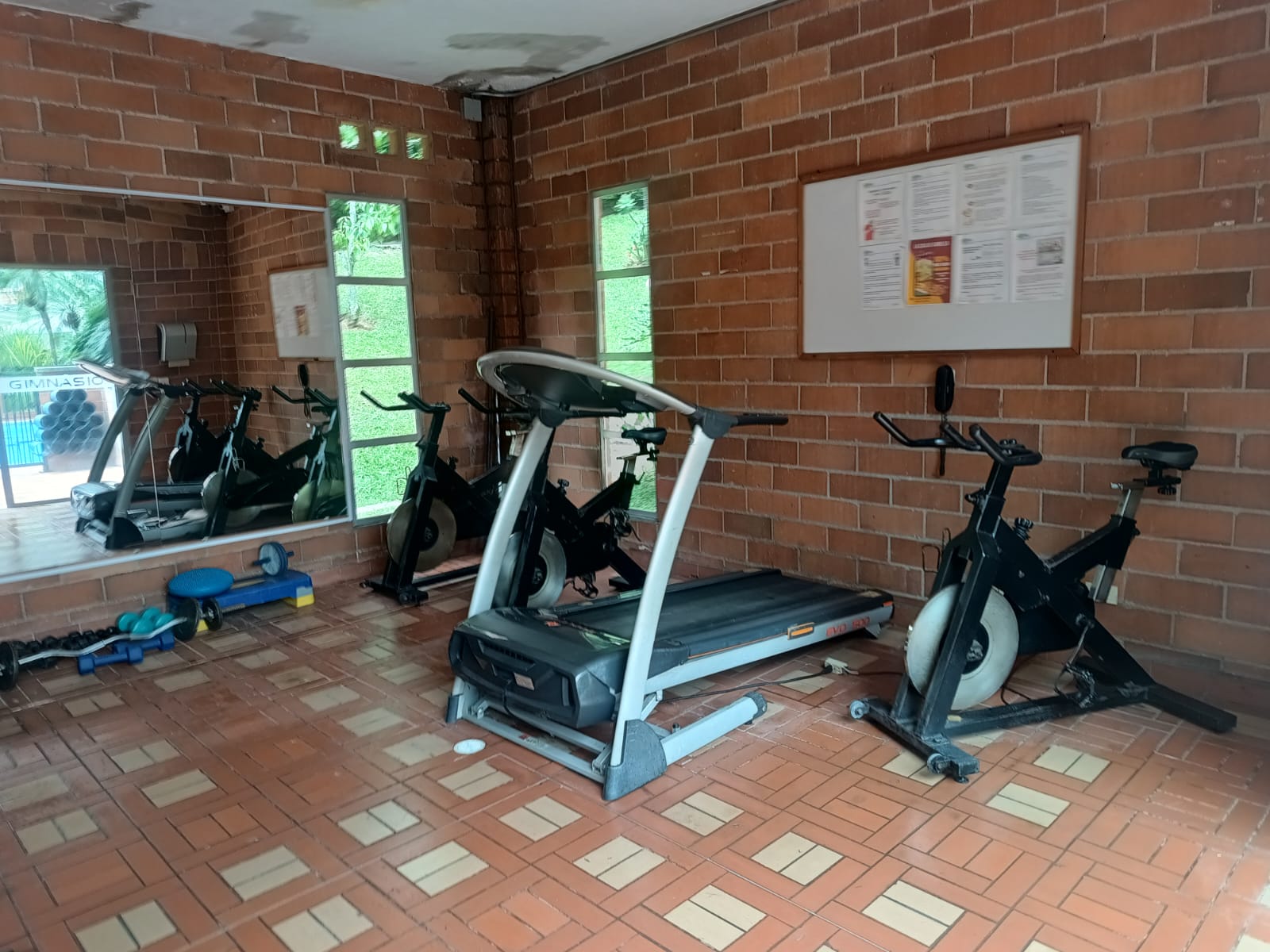 Se Arrienda Apartamento en la Loma de los Bernal, Medelín