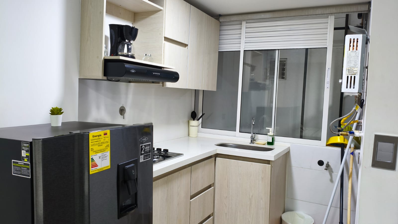 Se Arrienda Apartaestudio Amoblado, en San Javier, Medellín