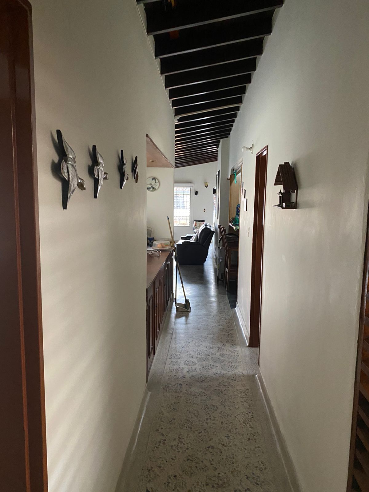 Se vende Casa Bifamiliar en los Colores Medellin