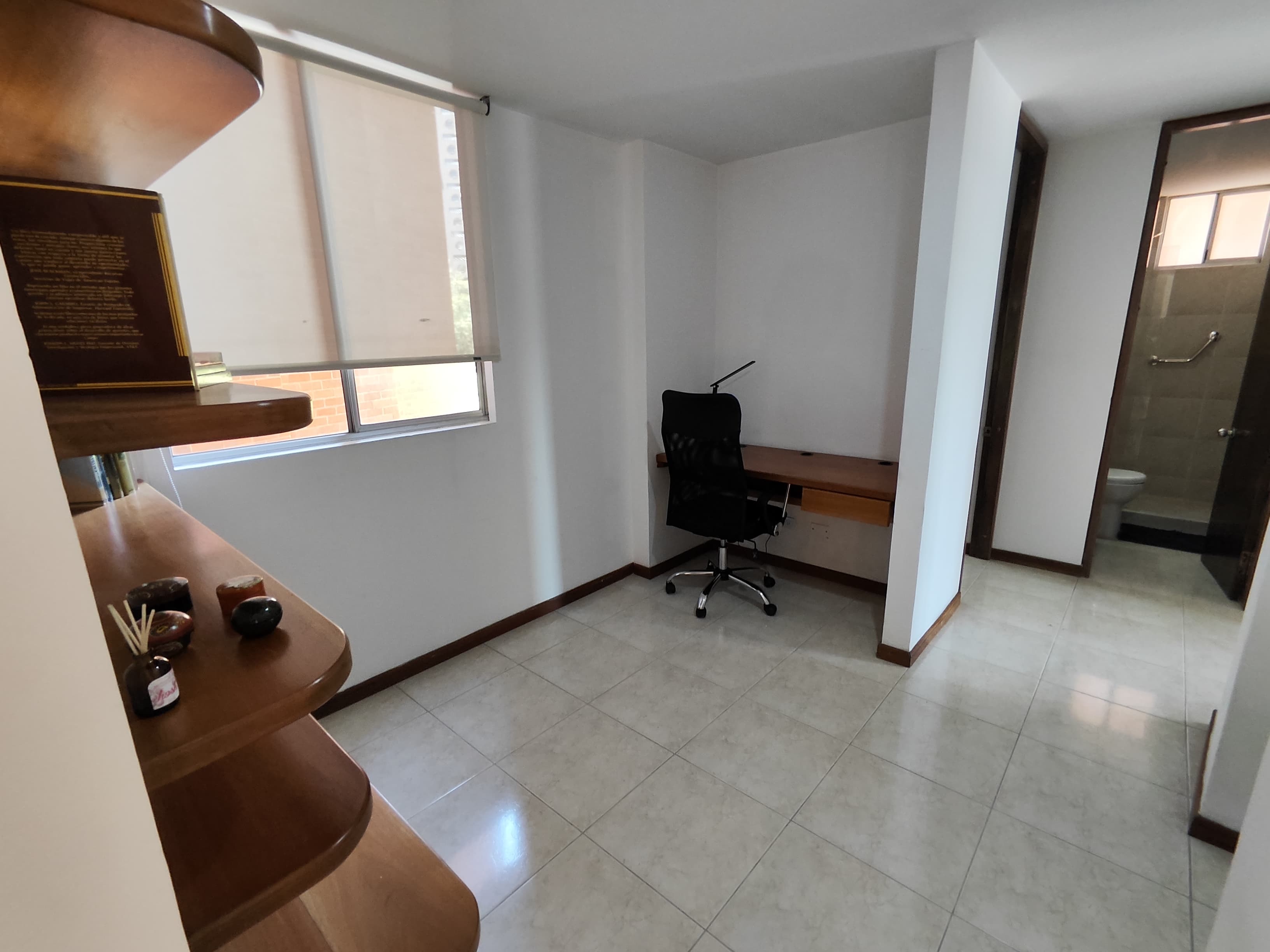 Se Arrienda Apartamento Amoblado en Castropol, Medellín