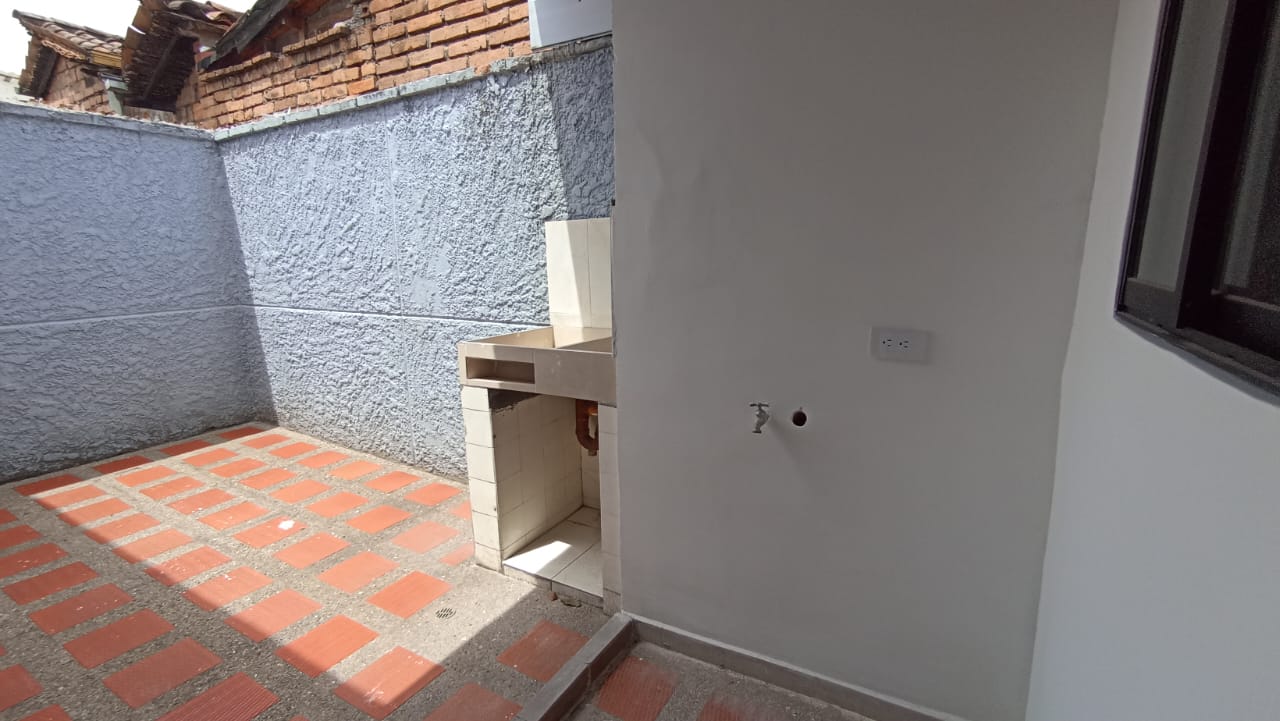 Se Arrienda Apartamento En Prado, Medellín