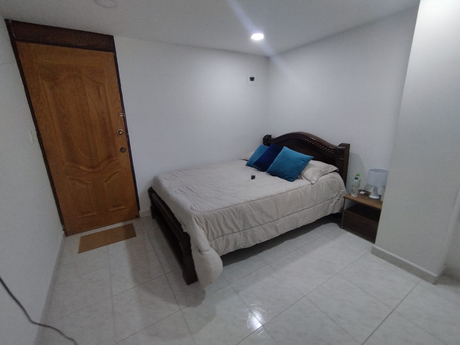 Se Arrienda Apartaestudio Amoblado, en los Colores, Medellín
