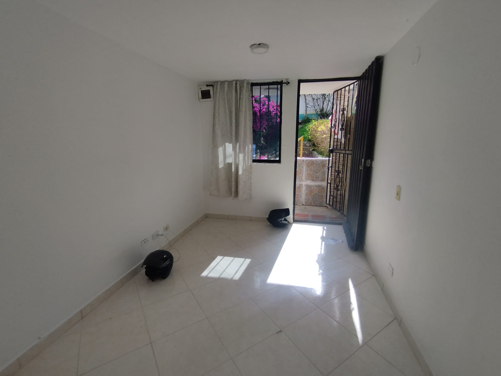 Se Arrienda Casa Unifamiliar en Robledo Santa Maria, Medellín