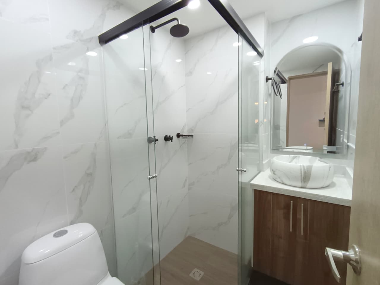 Se Vende Apartamento En La Castellana - Medellín