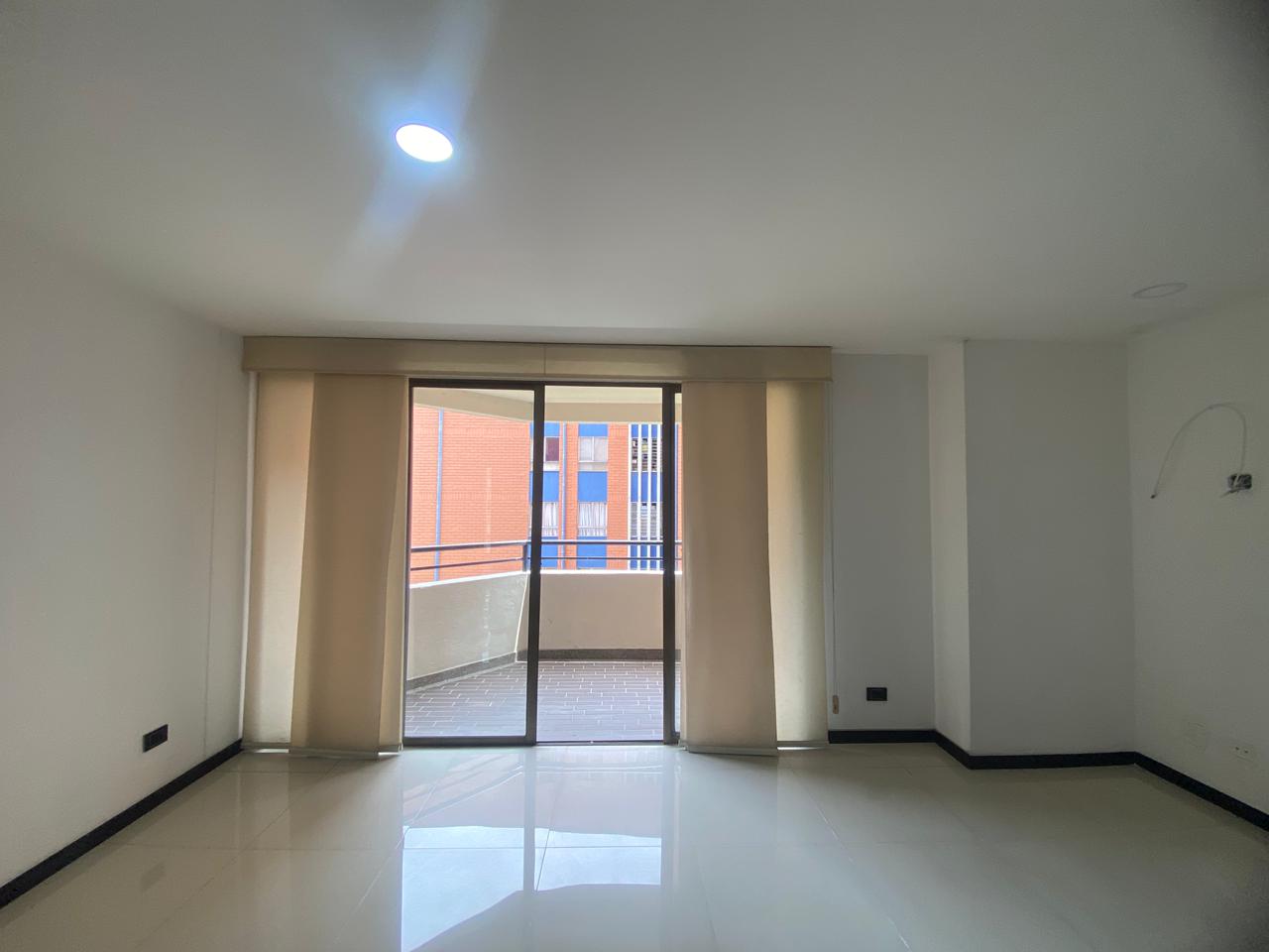 Moderno Apartamento para Arriendo en Robledo, Pilarica
