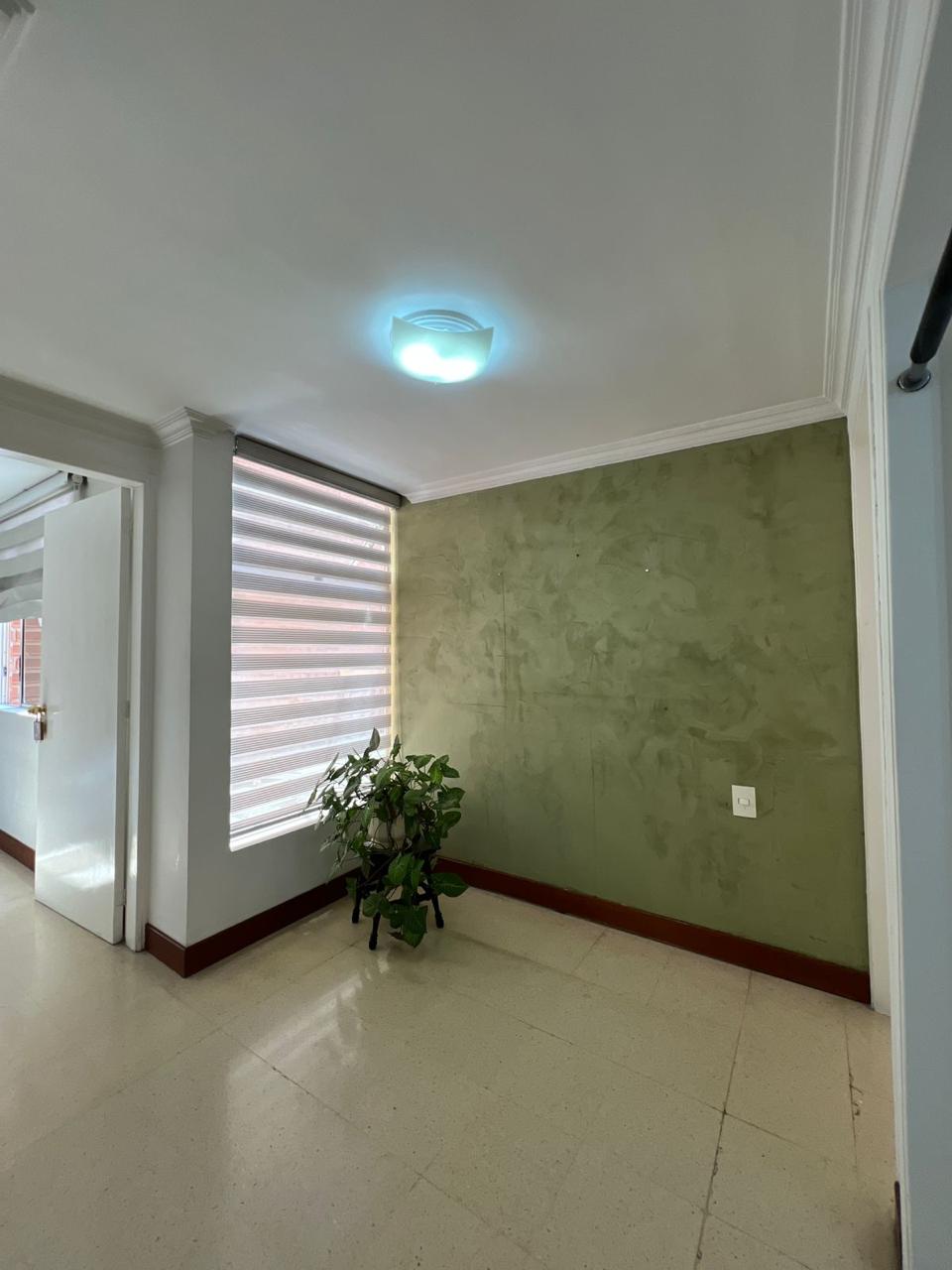 Se Arrienda Apartamento Amplio en Laureles Medellín
