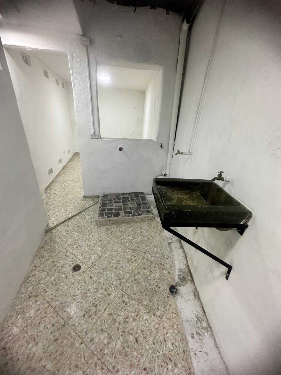 Bloque de Casas con Excelente Ubicación para la Venta en el Poblado