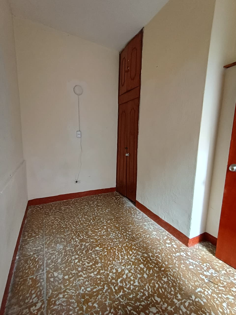 Se Arrienda Amplia Casa en El Salvador, Medellín