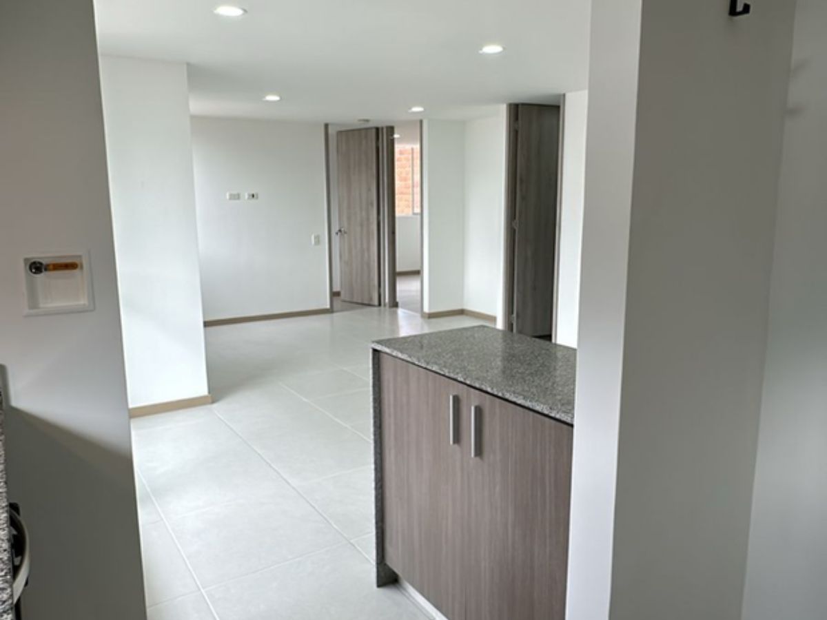 Apartamento en Venta Aluna Envigado | Parqueadero y Cuarto Útil