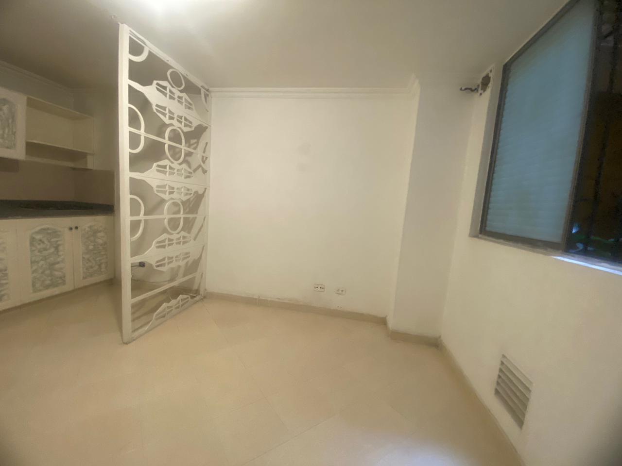 Comodo Apartaestudio para Arriendo en Barrio Cristobal, Medellín