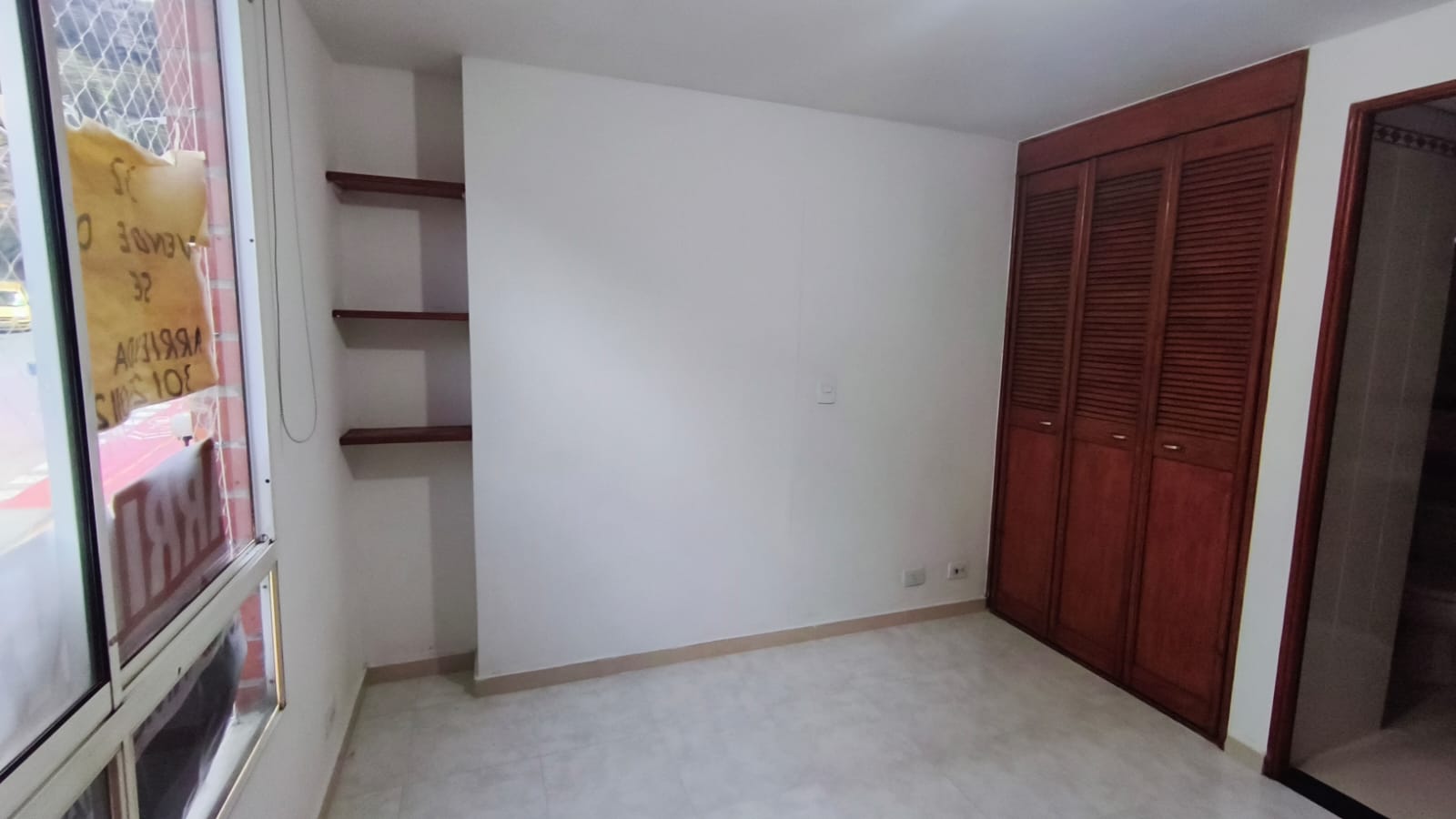 Se Arrienda Apartamento en la Loma de los Bernal, Medellín