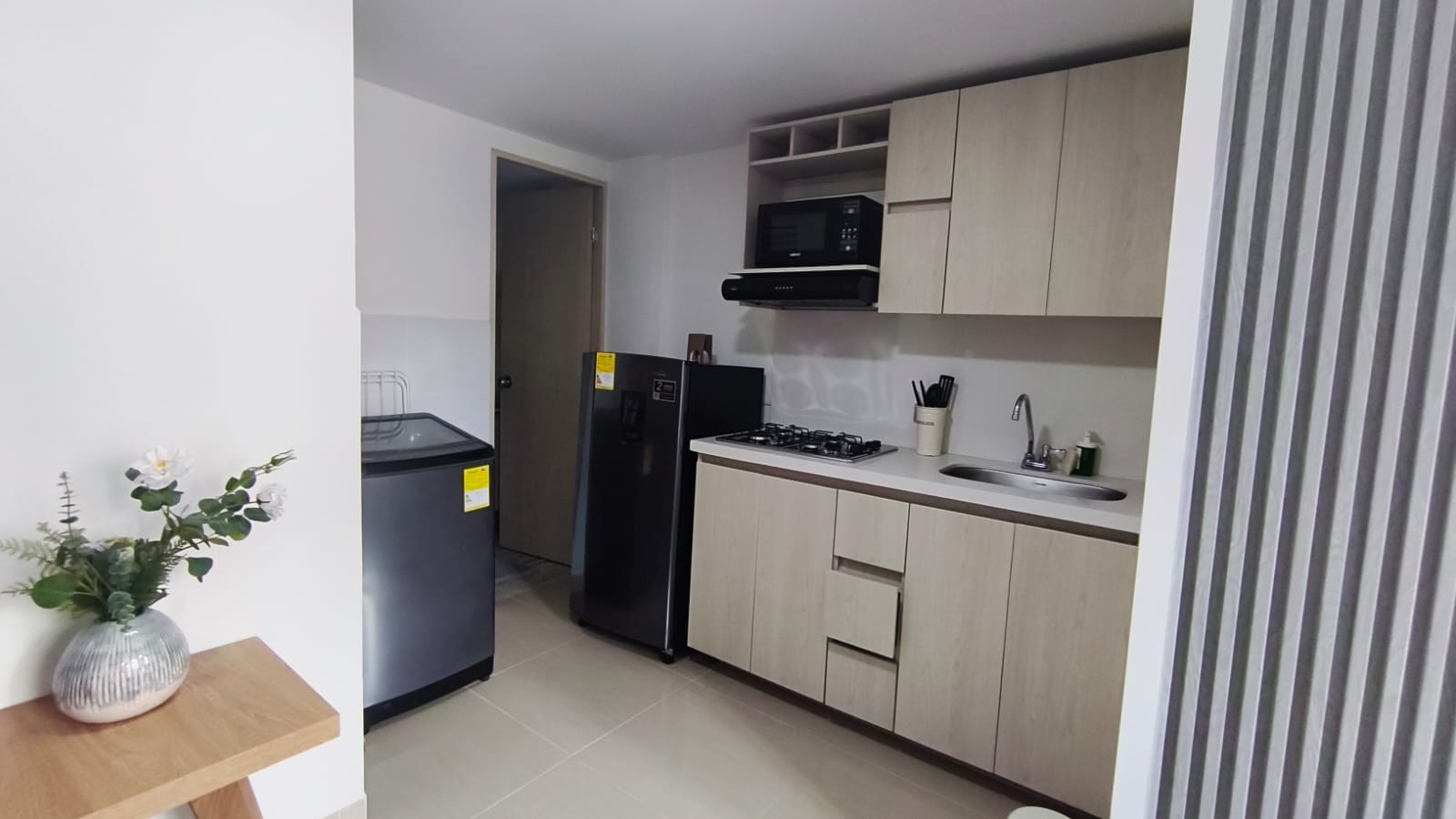 Se Arrienda Apartaestudio Amoblado, en San Javier, Medellín