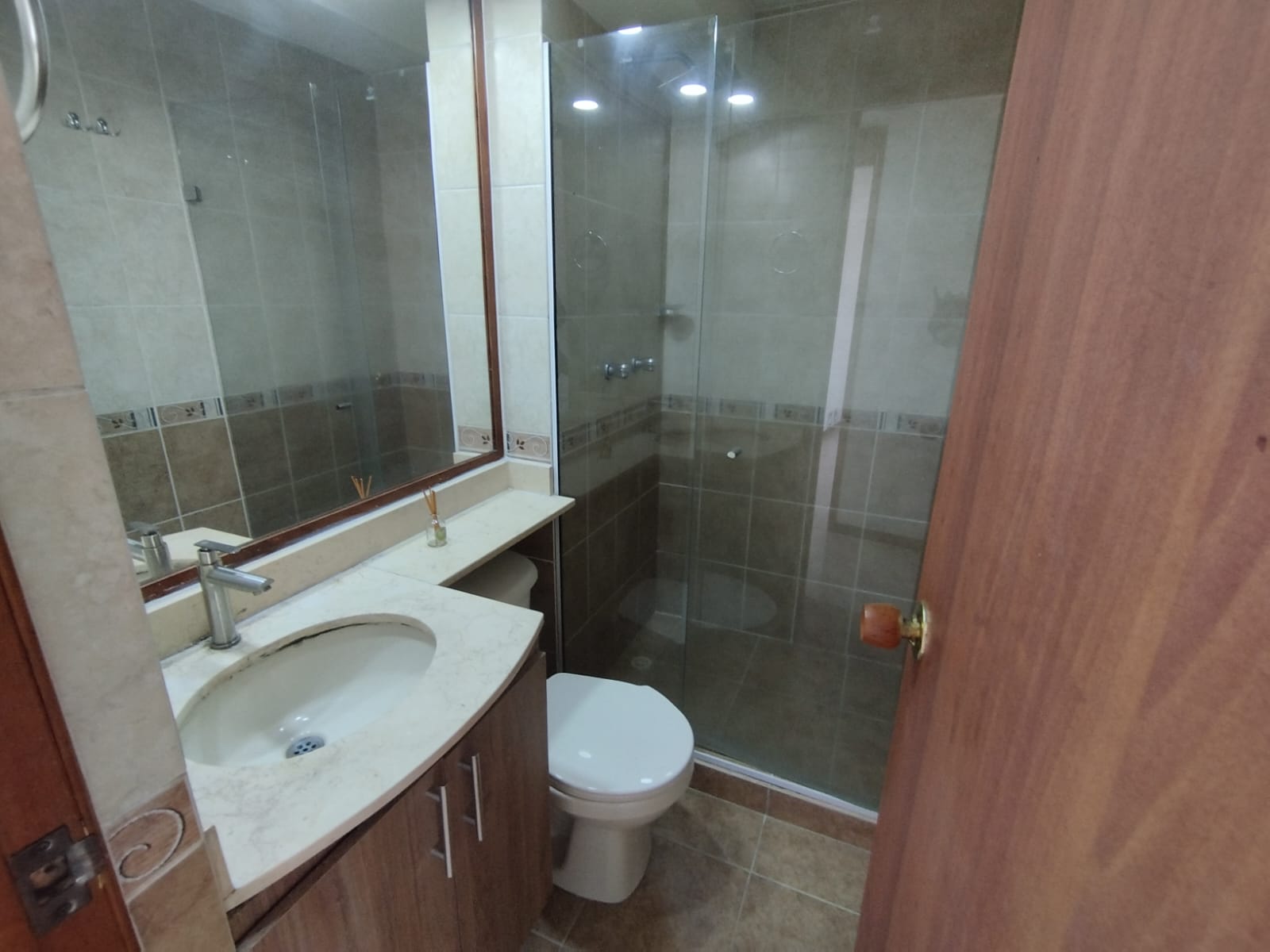 Se arrienda apartamento en Aires de Valencia,Estadio,Medellín