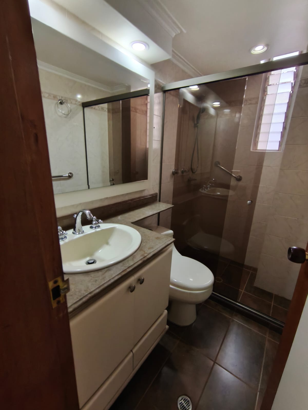 Se Arrienda Apartamento en el Laureles, Medellín