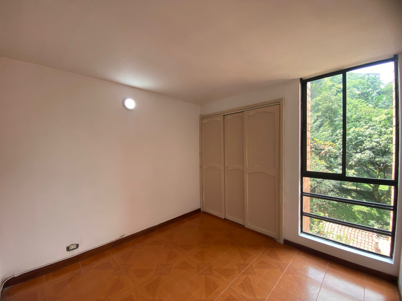 Moderno Apartamento para Arriendo en San Diego, Medellín