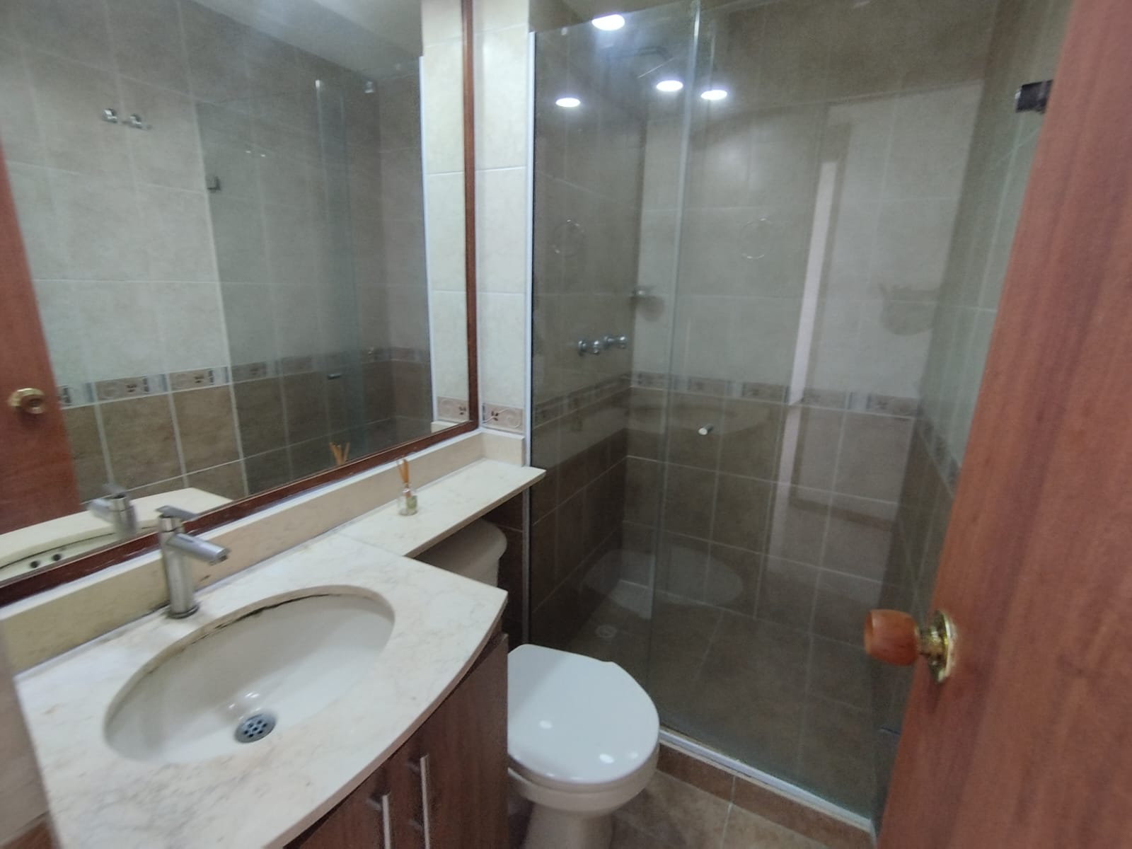 Se arrienda apartamento en Aires de Valencia,Estadio,Medellín