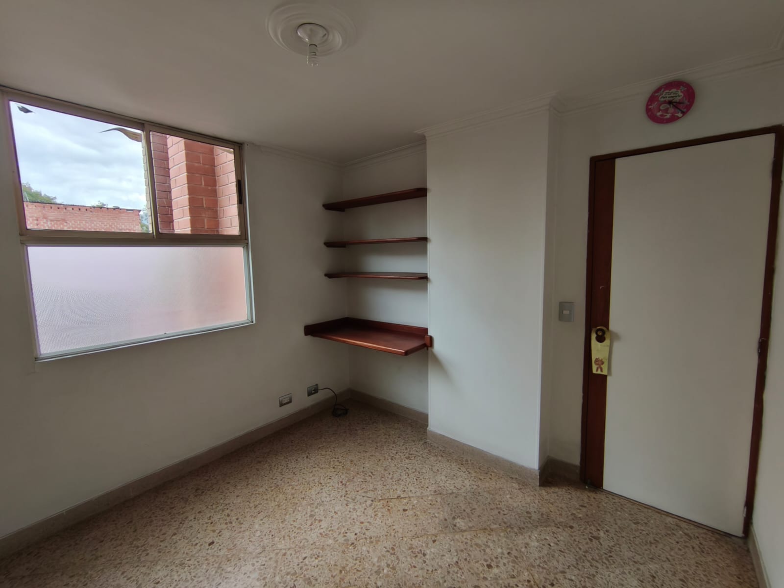 Se Arrienda Apartamento en el Laureles, Medellín
