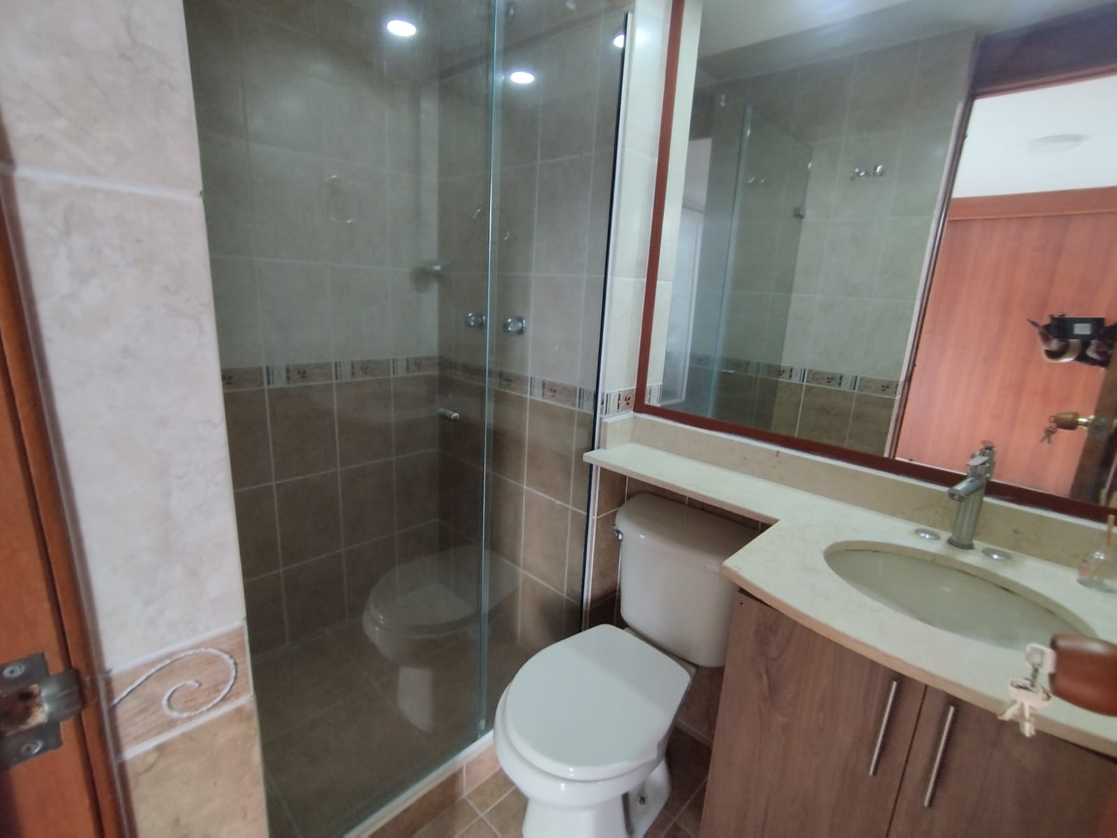 Se arrienda apartamento en Aires de Valencia,Estadio,Medellín