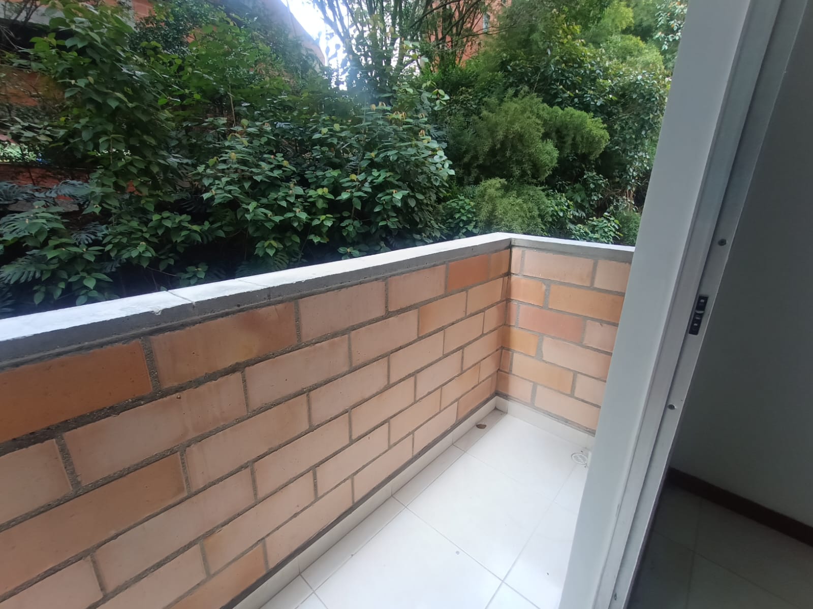 Se Arrienda Apartamento en la Loma de los Bernal, Medelín